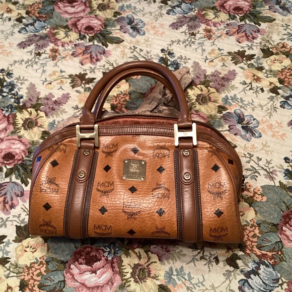 MCM Visetos Boston Bag Purse Handbag in Cognac - Picture 1 of 11